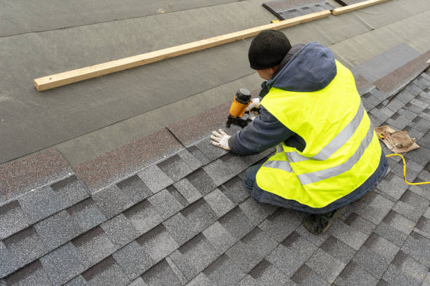 Best Local Roofing Companies  in Clinton, IA